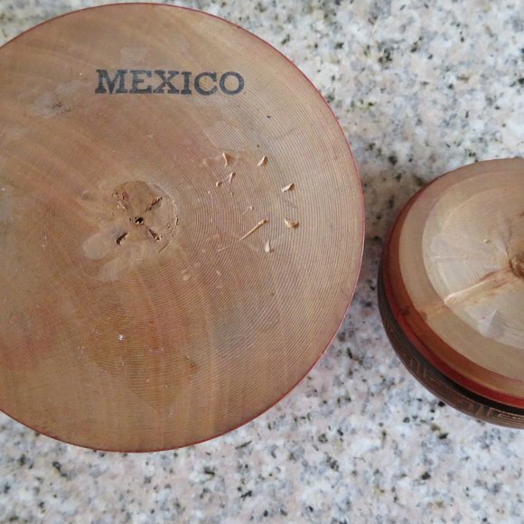Mexican Wood Trinket Bowl/Box Handcrafted 4" x 3.5" x 1.75" (88V) - Picture 6 of 7